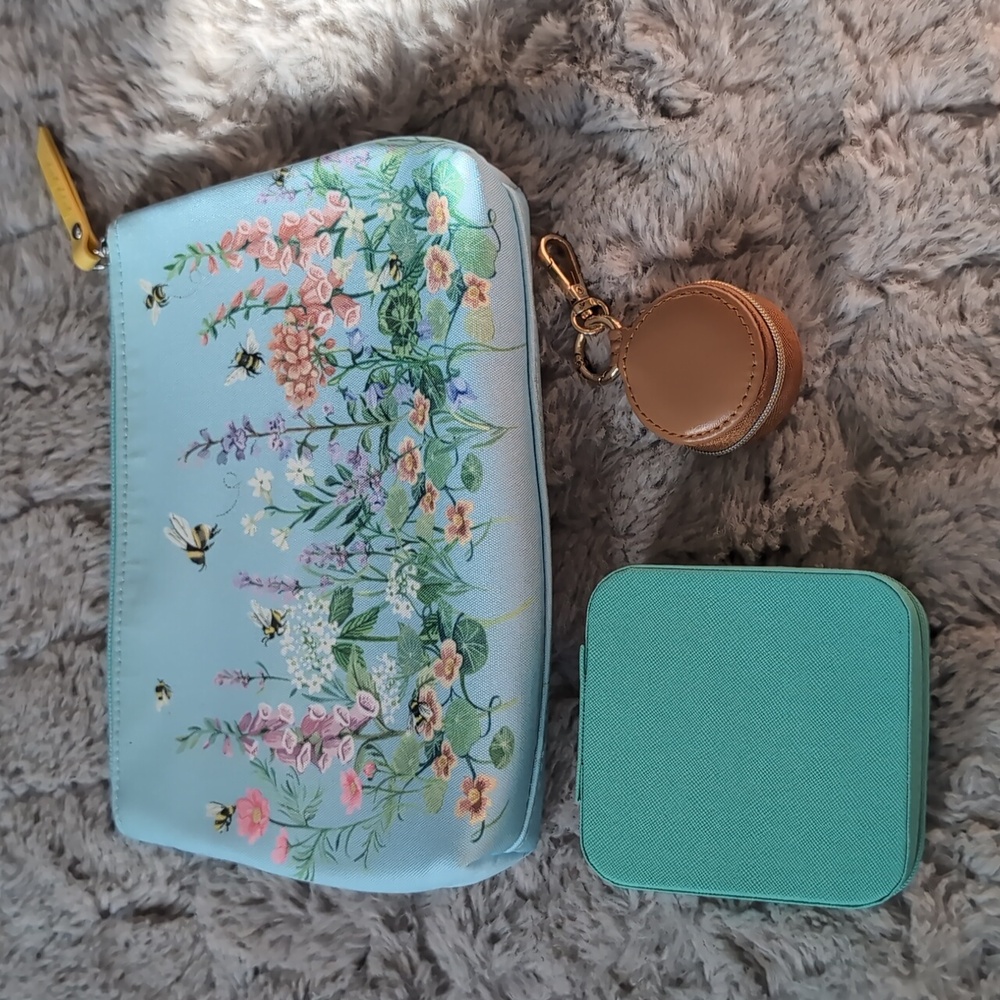 Travel Bag Set Cosmetic Bag and Jewelry Holders
